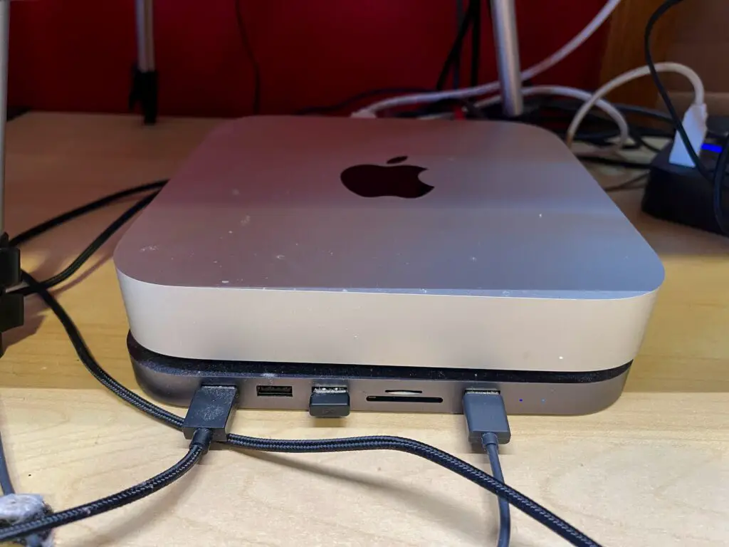 Elecife USB-C hub for M1 Mac Mini